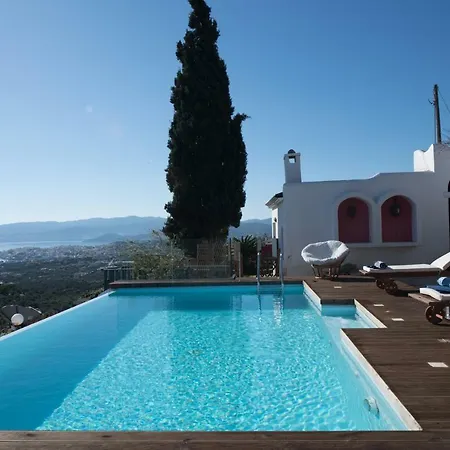With A Character Mirabello Country house